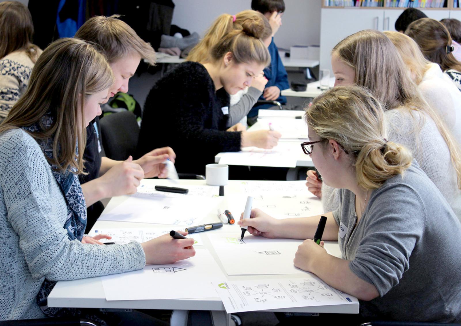 Bei einem ganztägigen Workshop erfahren Schülerinnen und Schüler an der FH Münster, wie sie eine für sich passende Studienwahl treffen. (Foto: FH Münster/ZSB)