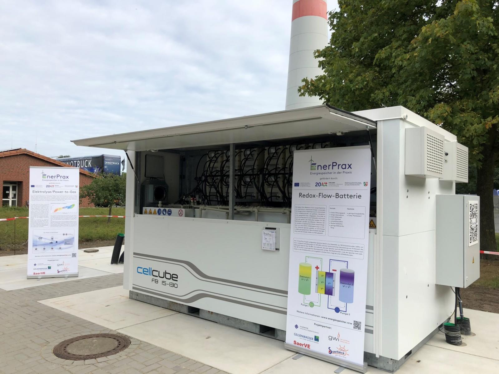 Neben Lithium-Ionen-Batterien oder Bleikristallspeichern hat die Forschungsgruppe auch Redox-Flow-Batterien untersucht. (Foto: FH Münster/Fachbereich EGU)